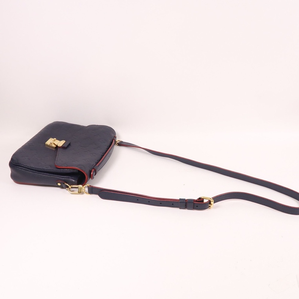 ✨🛍️ Louis Vuitton Navy Blue Empreinte Leather Pochette Métis - Picture 5 of 8